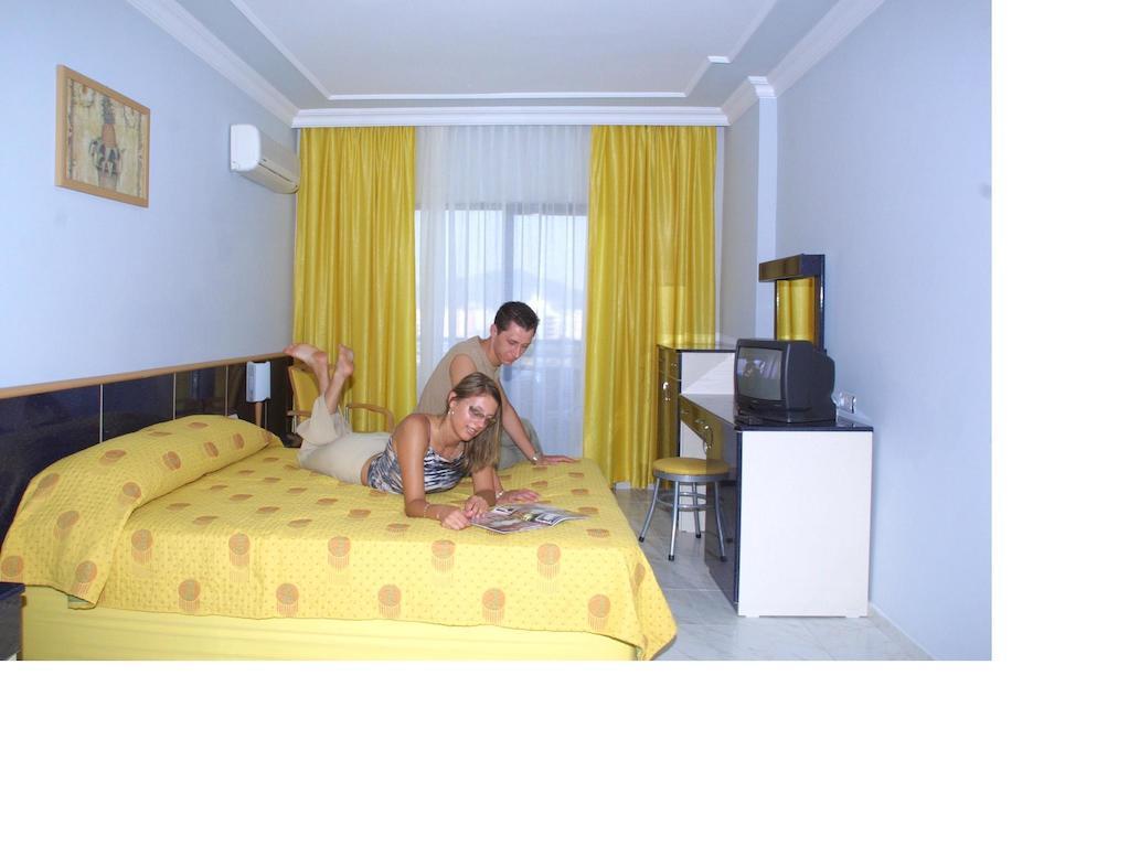 Ares Hotel ماهموتلار الغرفة الصورة